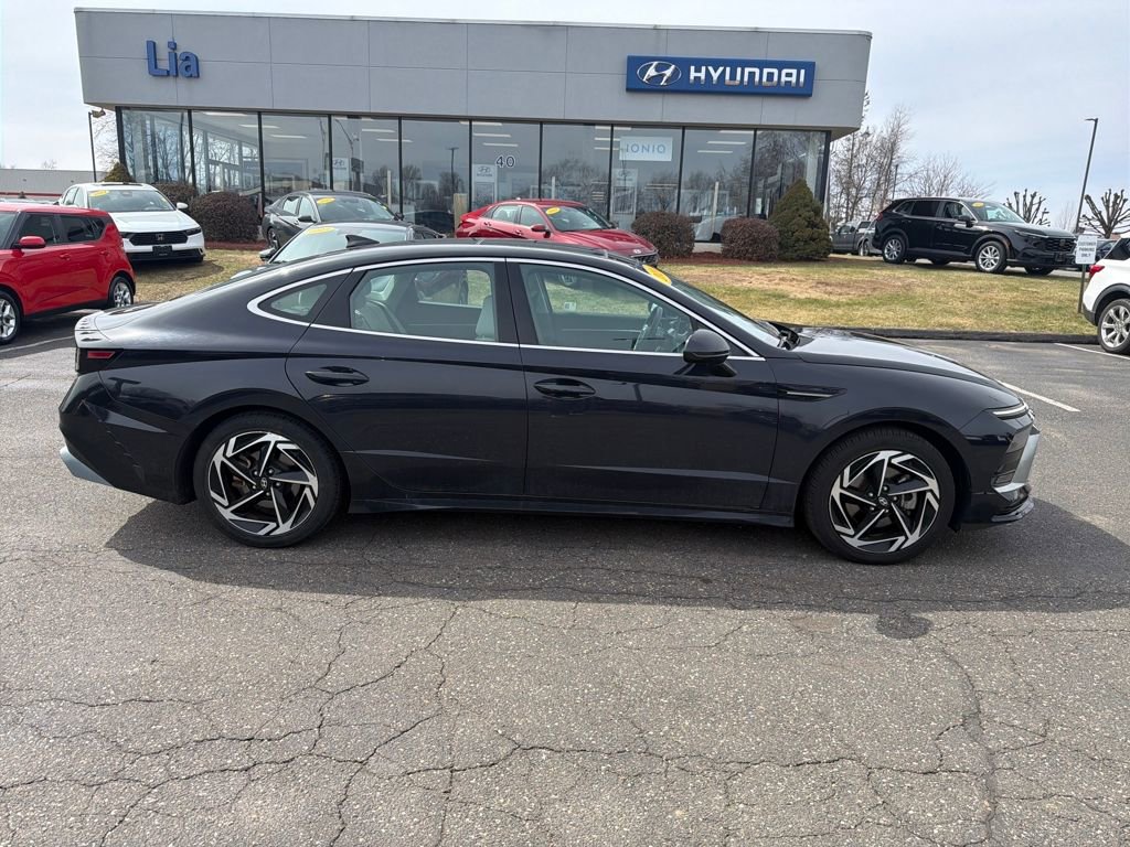 Used 2024 Hyundai Sonata SEL w/ Convenience Package image 2