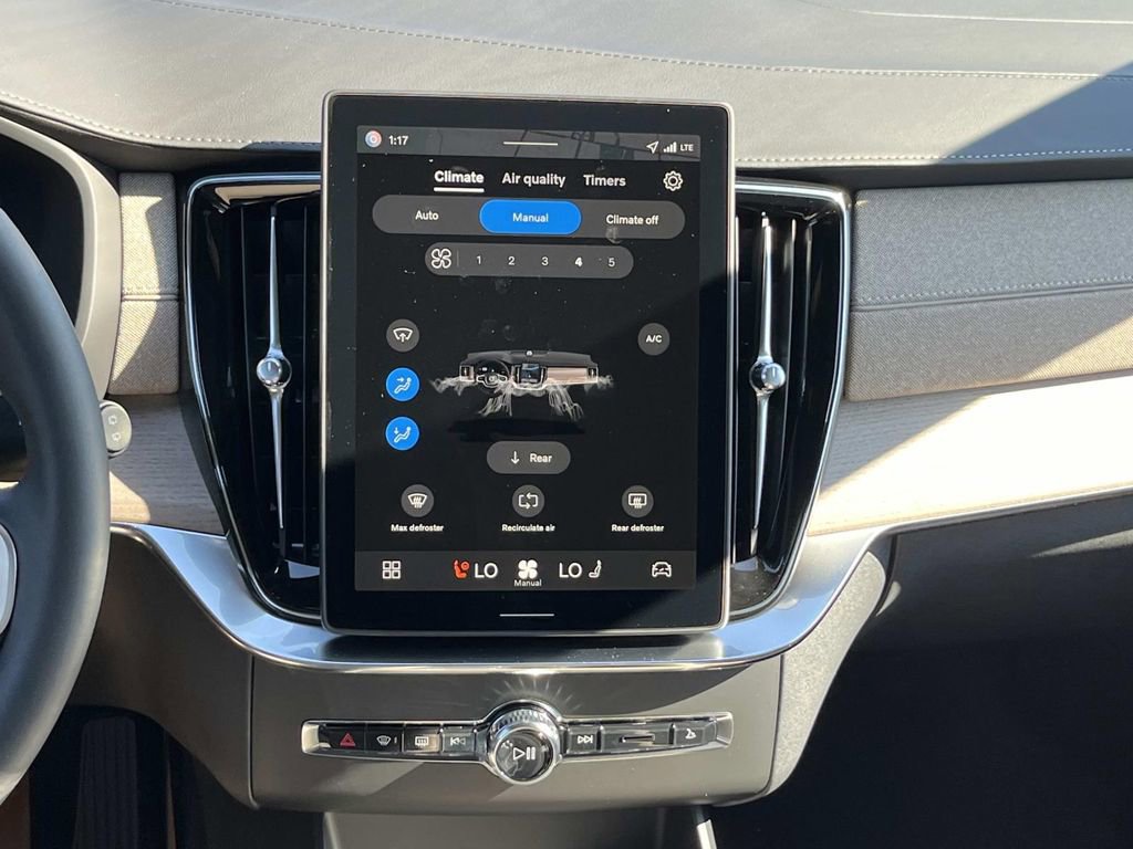 New 2026 Volvo XC90 T8 Ultra w/ Lounge Package AWD/4WD image 16