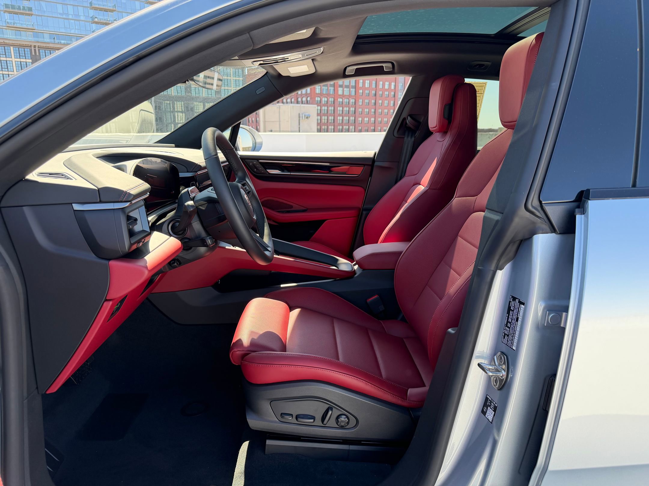 New 2026 Porsche Macan 4 Electric AWD/4WD image 22