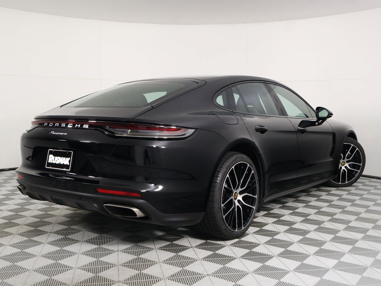 Certified 2023 Porsche Panamera RWD image 7