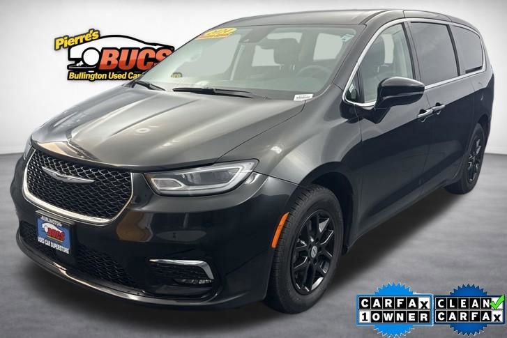 Used 2024 Chrysler Pacifica Touring-L image 1