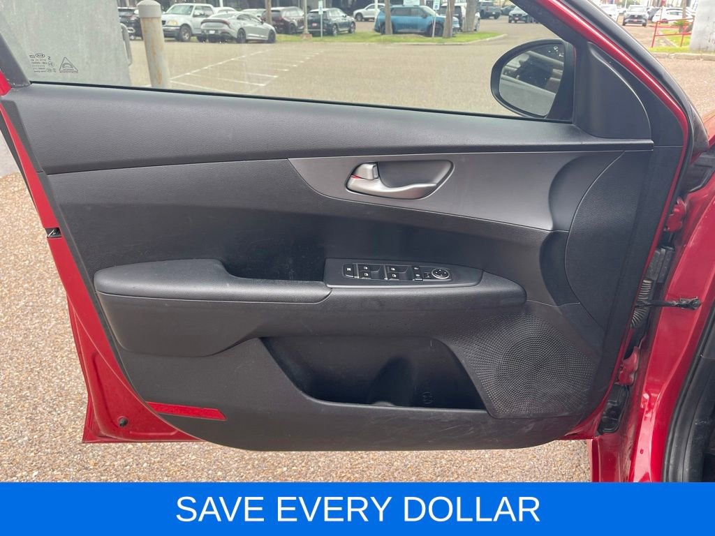 Used 2020 Kia Forte LXS FWD image 13