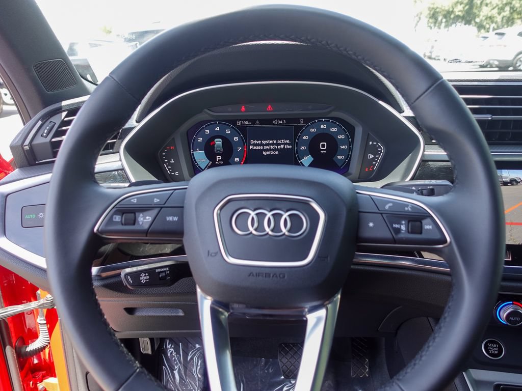 Used 2025 Audi Q3 2.0T Premium Plus w/ Premium Plus Package AWD/4WD image 12