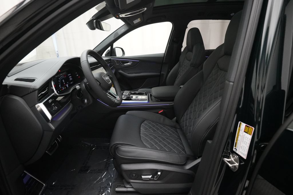 New 2026 Audi SQ7 Prestige AWD/4WD image 7
