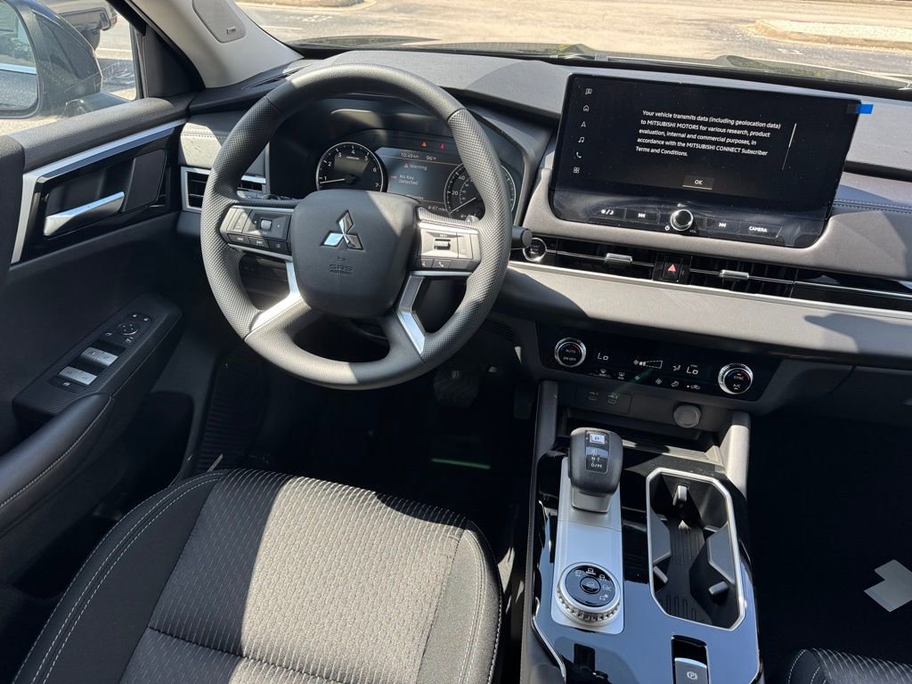 New 2025 Mitsubishi Outlander ES image 24