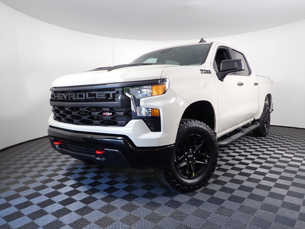 New 2026 Chevrolet Silverado 1500 Custom Trail Boss w/ LPO, Dark Essentials Package AWD/4WD image 2
