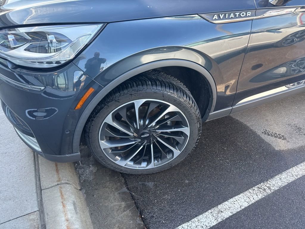 Certified 2021 Lincoln Aviator Reserve w/ Equipment Group 202A image 5