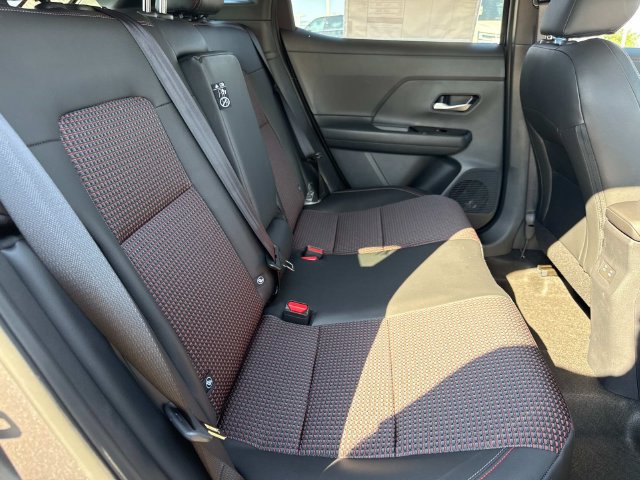 New 2027 Nissan Kicks SR FWD image 12