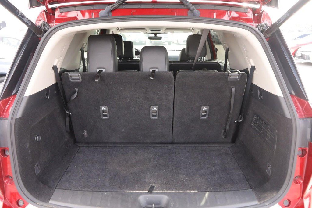 Used 2023 Nissan Pathfinder SL AWD/4WD image 7