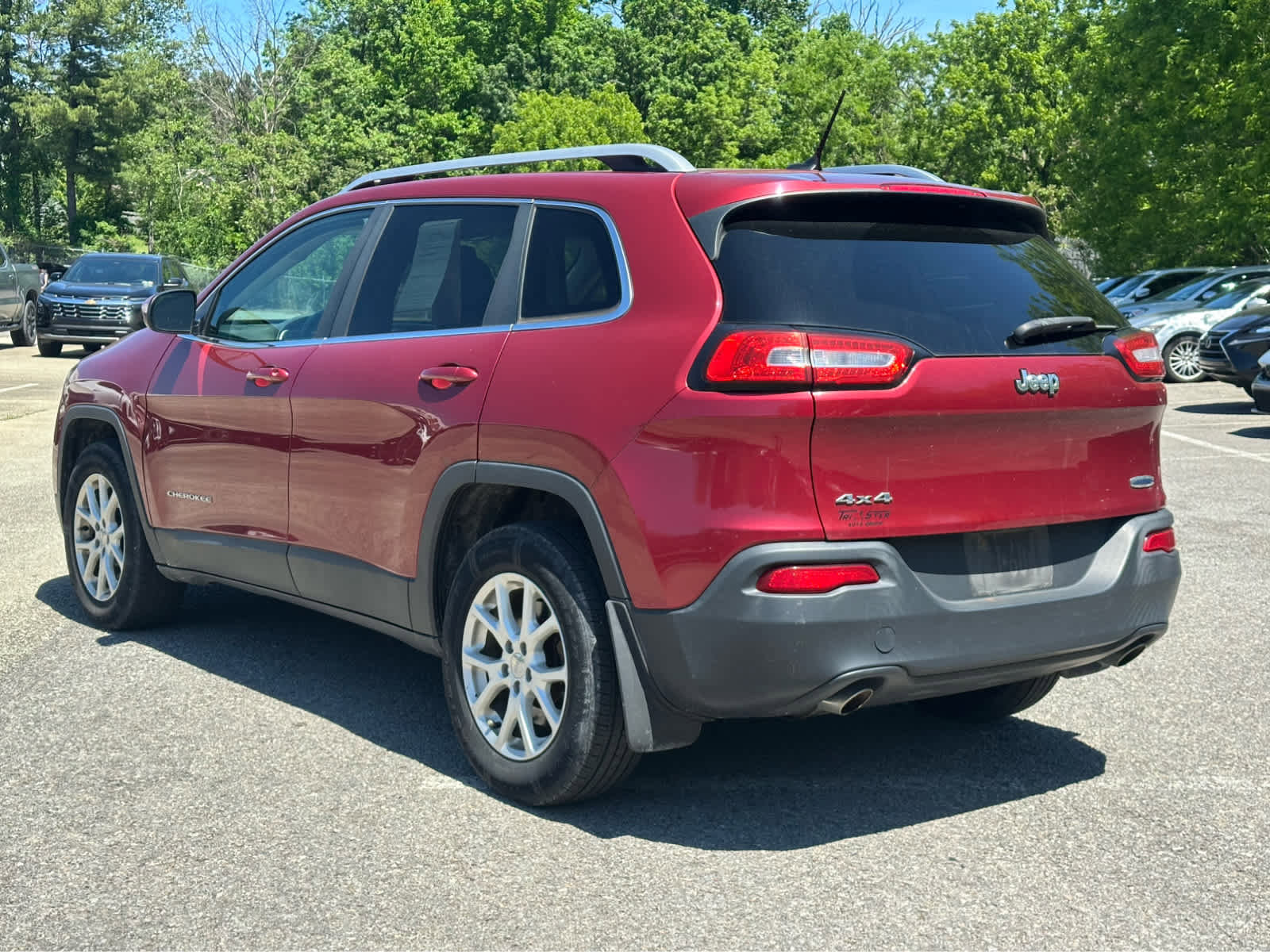 Used 2014 Jeep Cherokee Latitude w/ Cold Weather Group AWD/4WD image 7