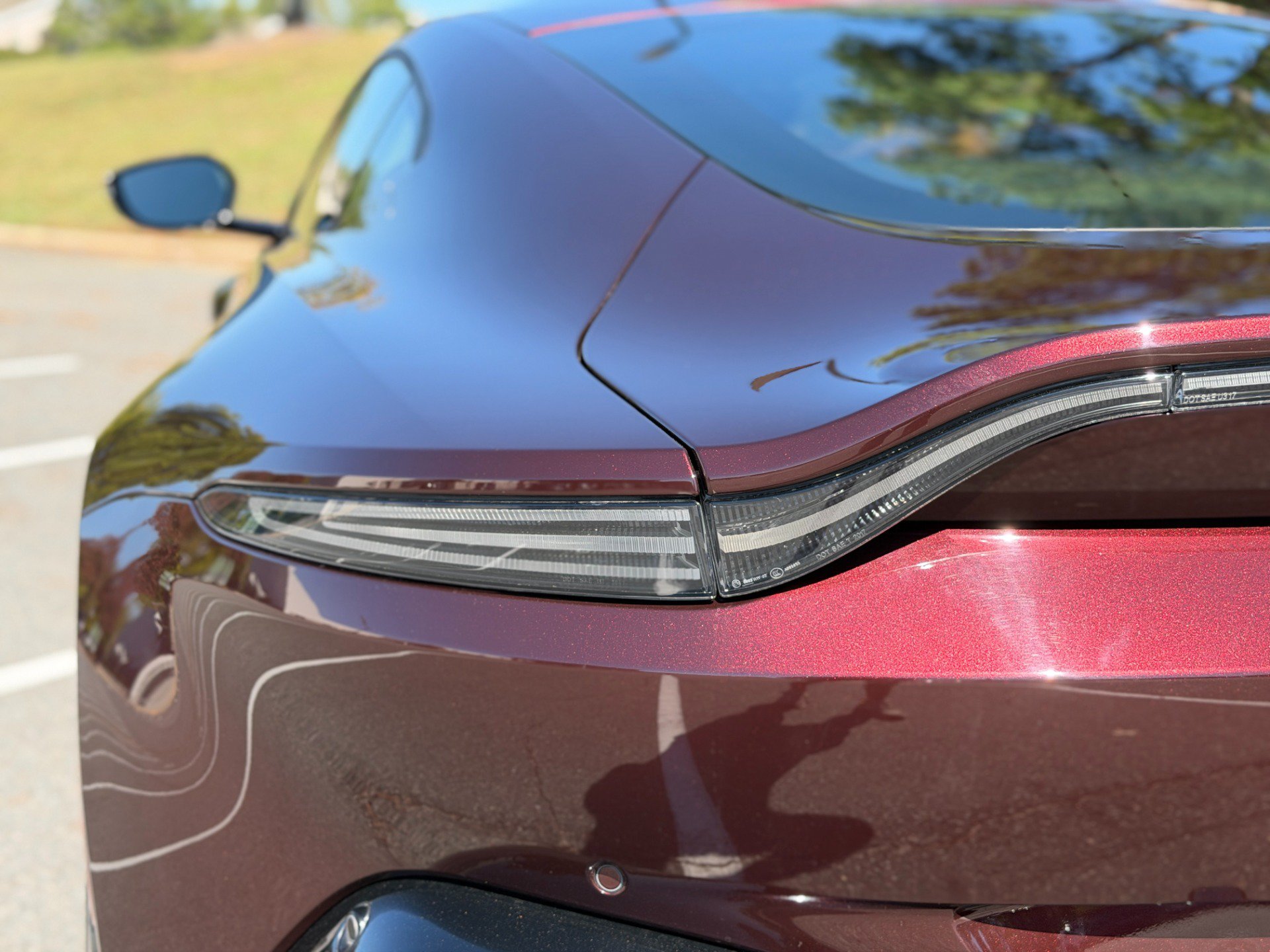 Used 2020 Aston Martin V8 Vantage Coupe RWD image 25