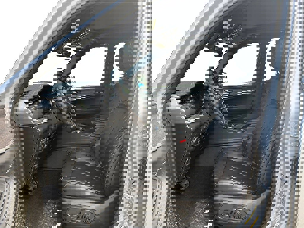 New 2025 Jeep Grand Cherokee Limited w/ Luxury Tech Group II image 9