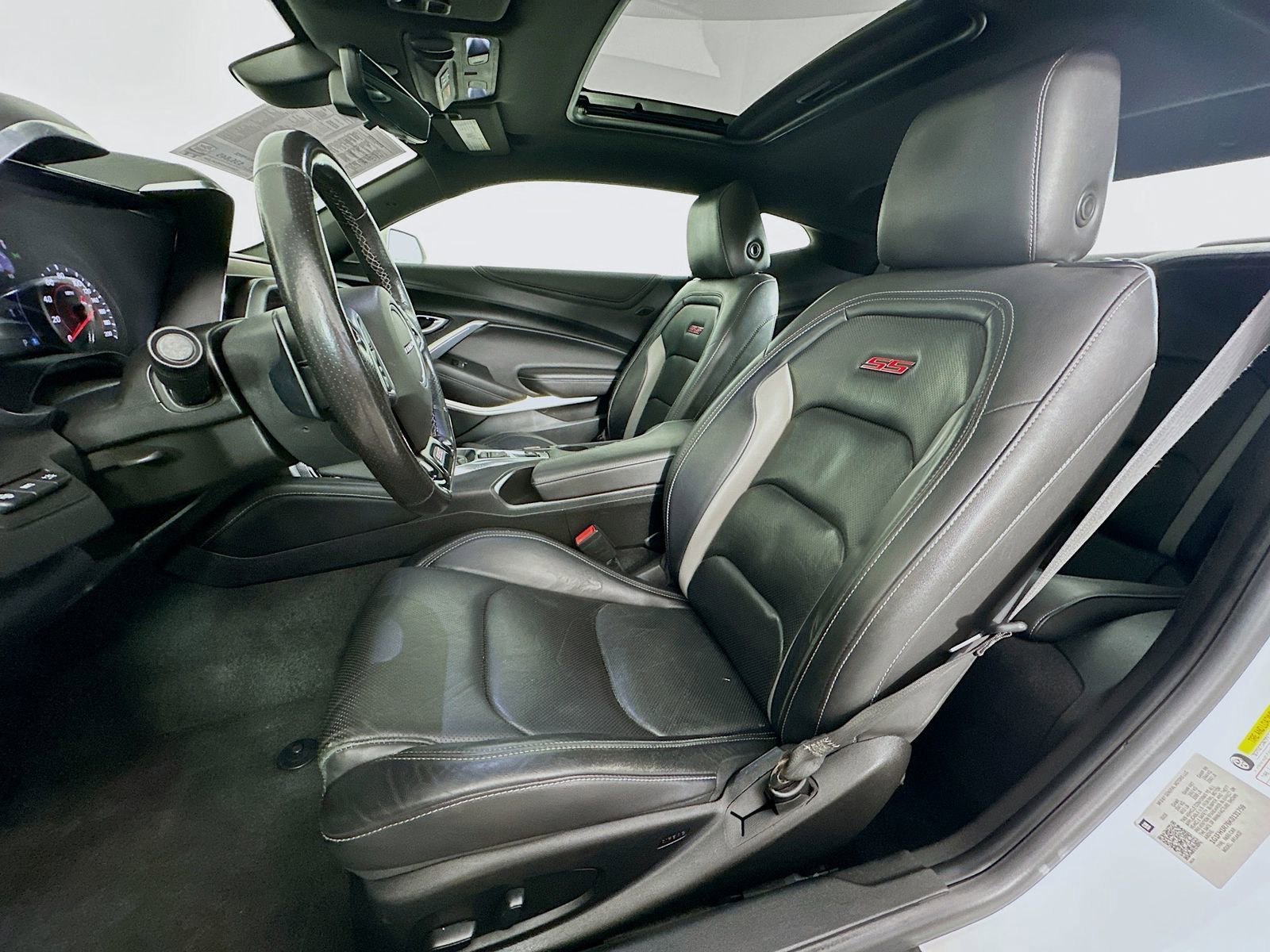 Used 2019 Chevrolet Camaro SS image 23