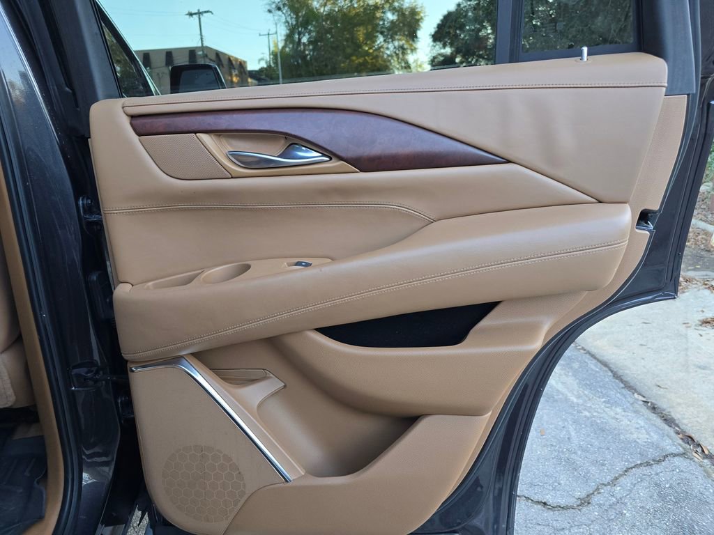 Used 2016 Cadillac Escalade Platinum image 59