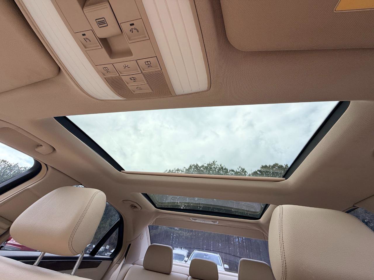 Used 2014 Mercedes-Benz E 350 Sedan image 28