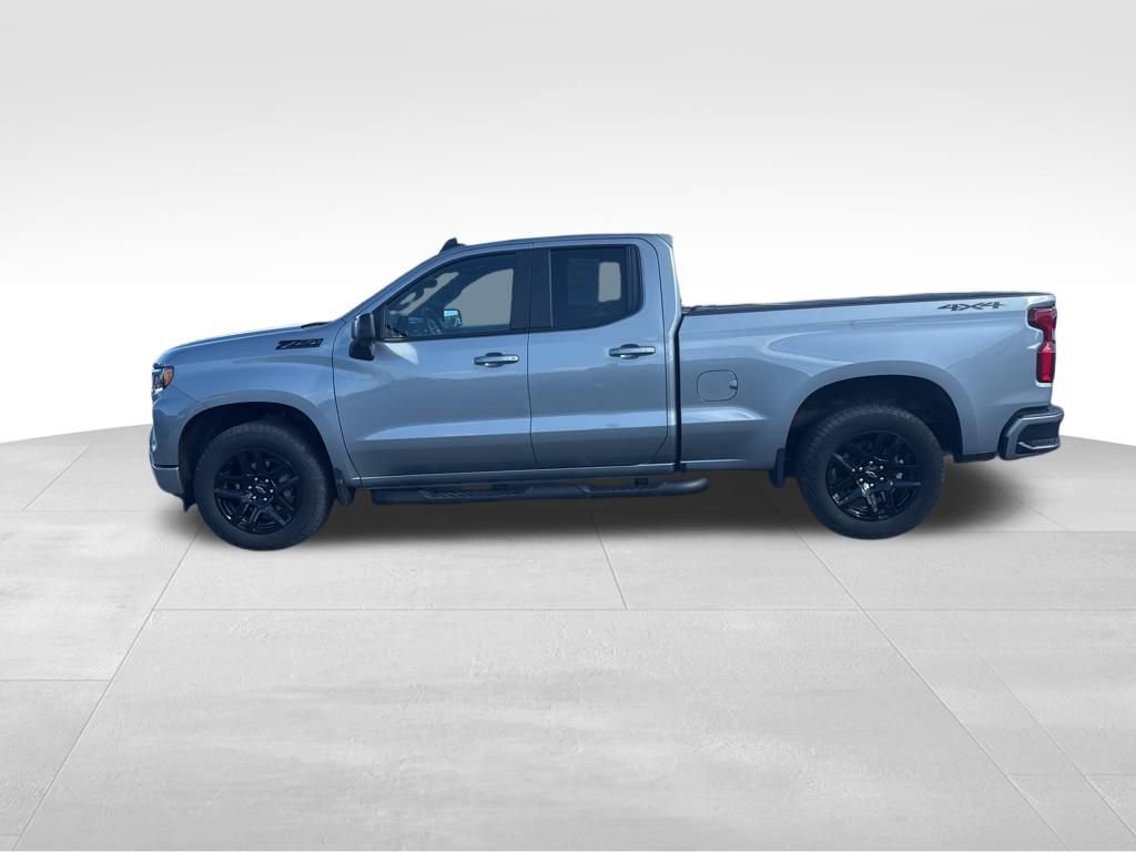Used 2025 Chevrolet Silverado 1500 RST AWD/4WD image 2