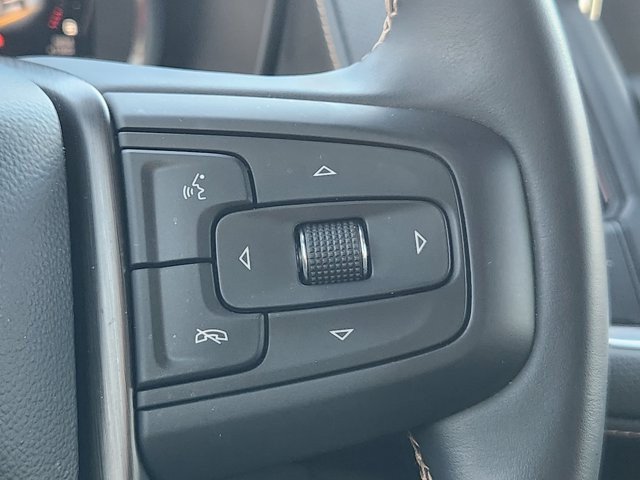 Used 2024 GMC Yukon AT4 w/ Technology Package AWD/4WD image 29
