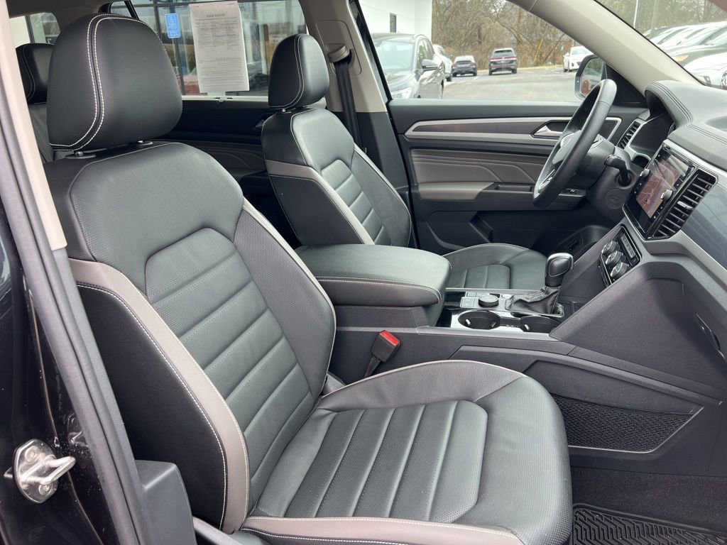 Used 2023 Volkswagen Atlas SEL Premium image 24