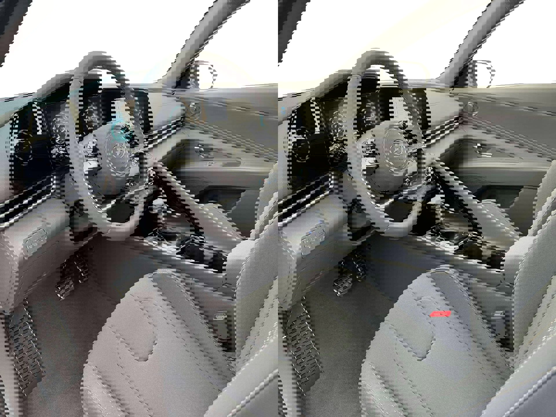 New 2026 Hyundai Elantra Sport FWD image 14