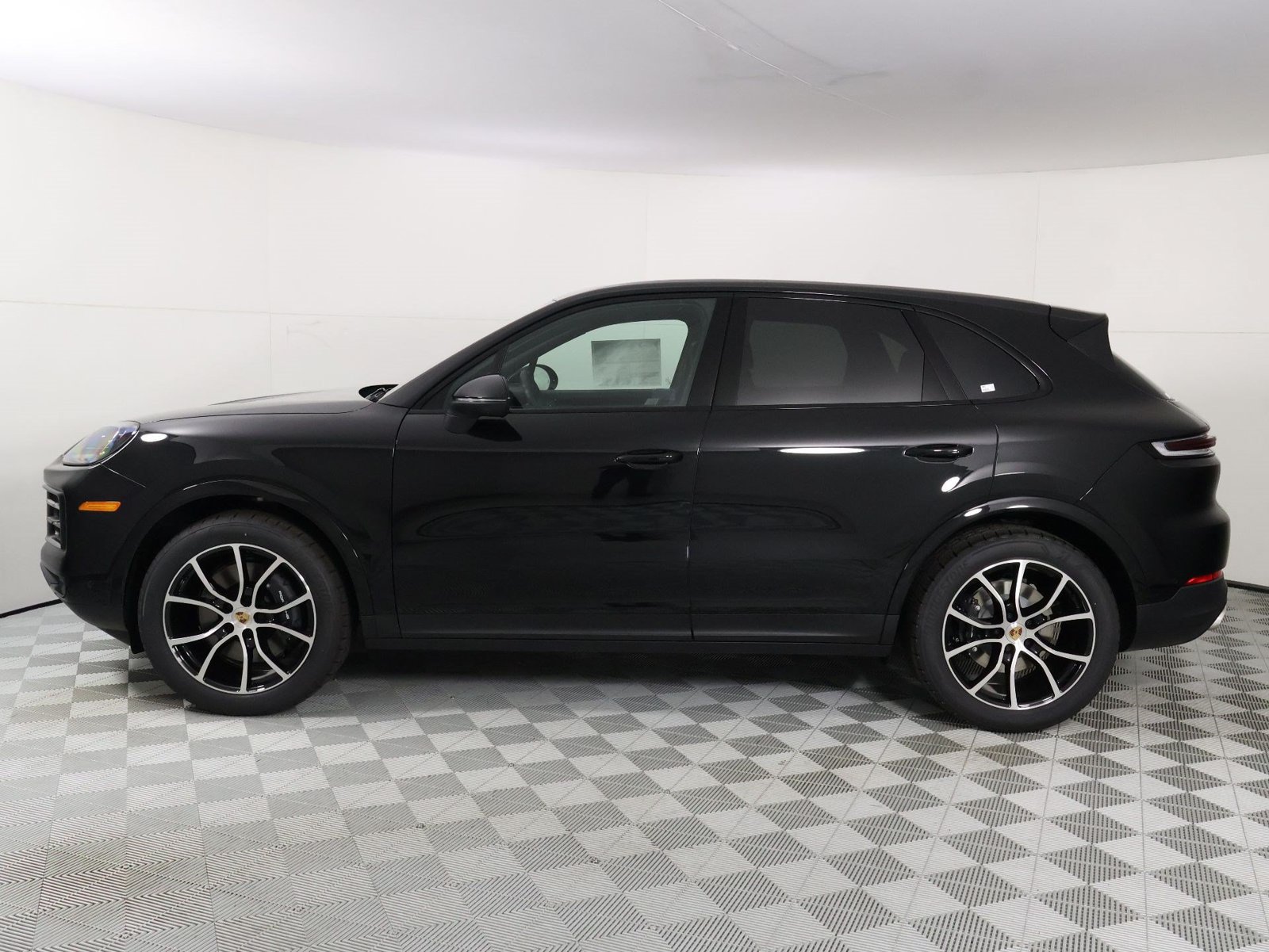 New 2026 Porsche Cayenne AWD/4WD image 2