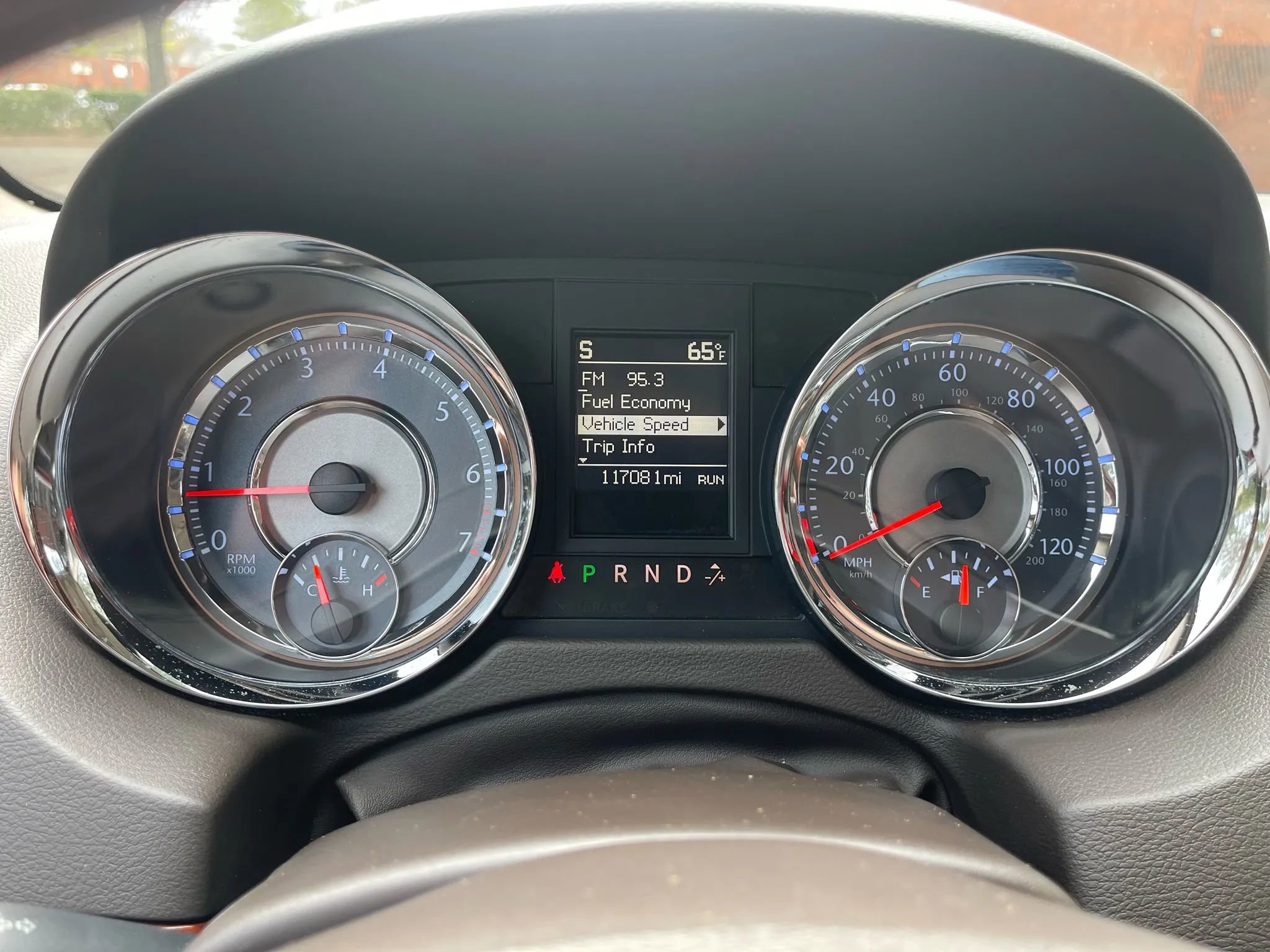 Used 2014 Chrysler Town & Country Limited w/ Luxury Group image 19