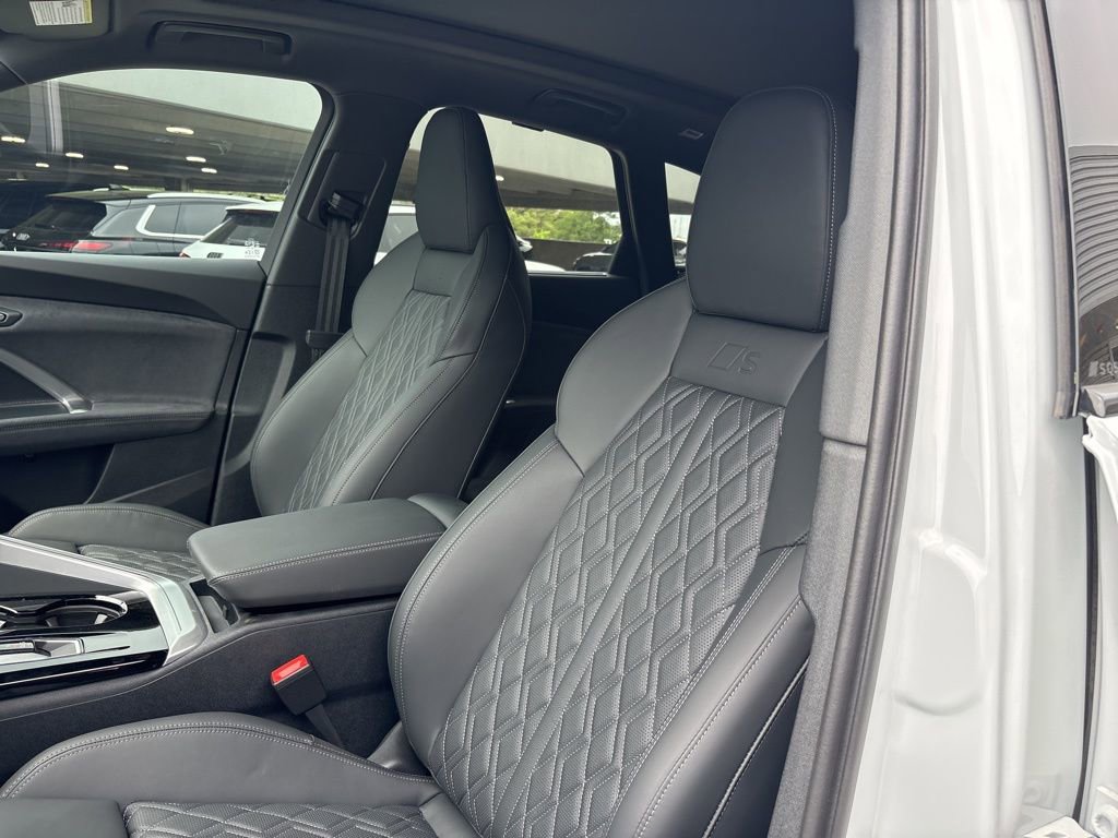 New 2026 Audi SQ5 Prestige AWD/4WD image 13