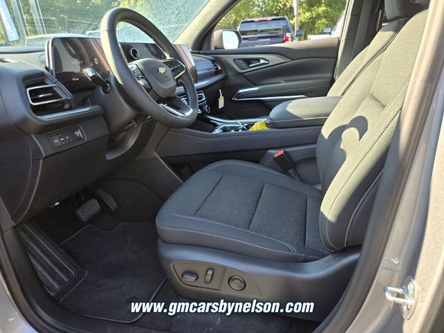 New 2027 Chevrolet Traverse LT w/ Driver Confidence Package FWD image 7