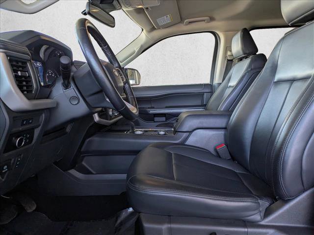 Used 2023 Ford Expedition XLT image 12