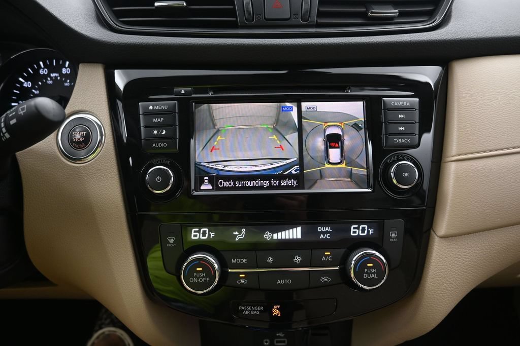 Used 2019 Nissan Rogue SV w/ Premium Package FWD image 17