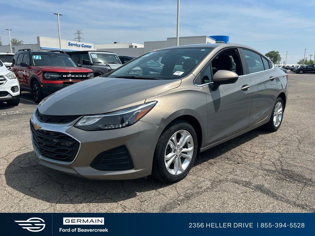 Used 2019 Chevrolet Cruze LT FWD image 4