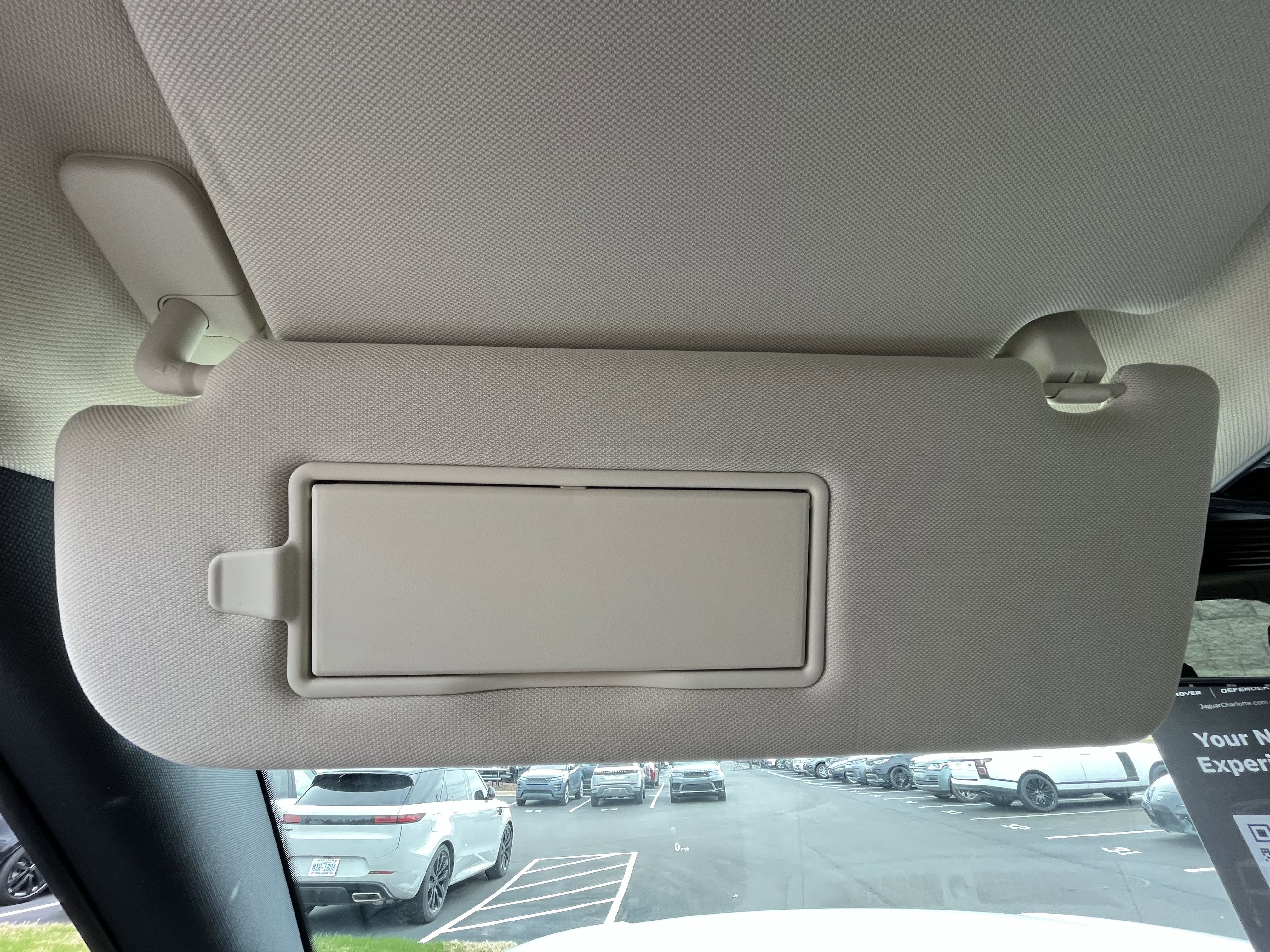 Certified 2025 Land Rover Range Rover SE image 24