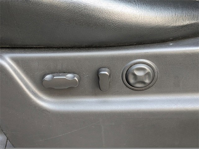 Used 2014 Cadillac Escalade Luxury image 23