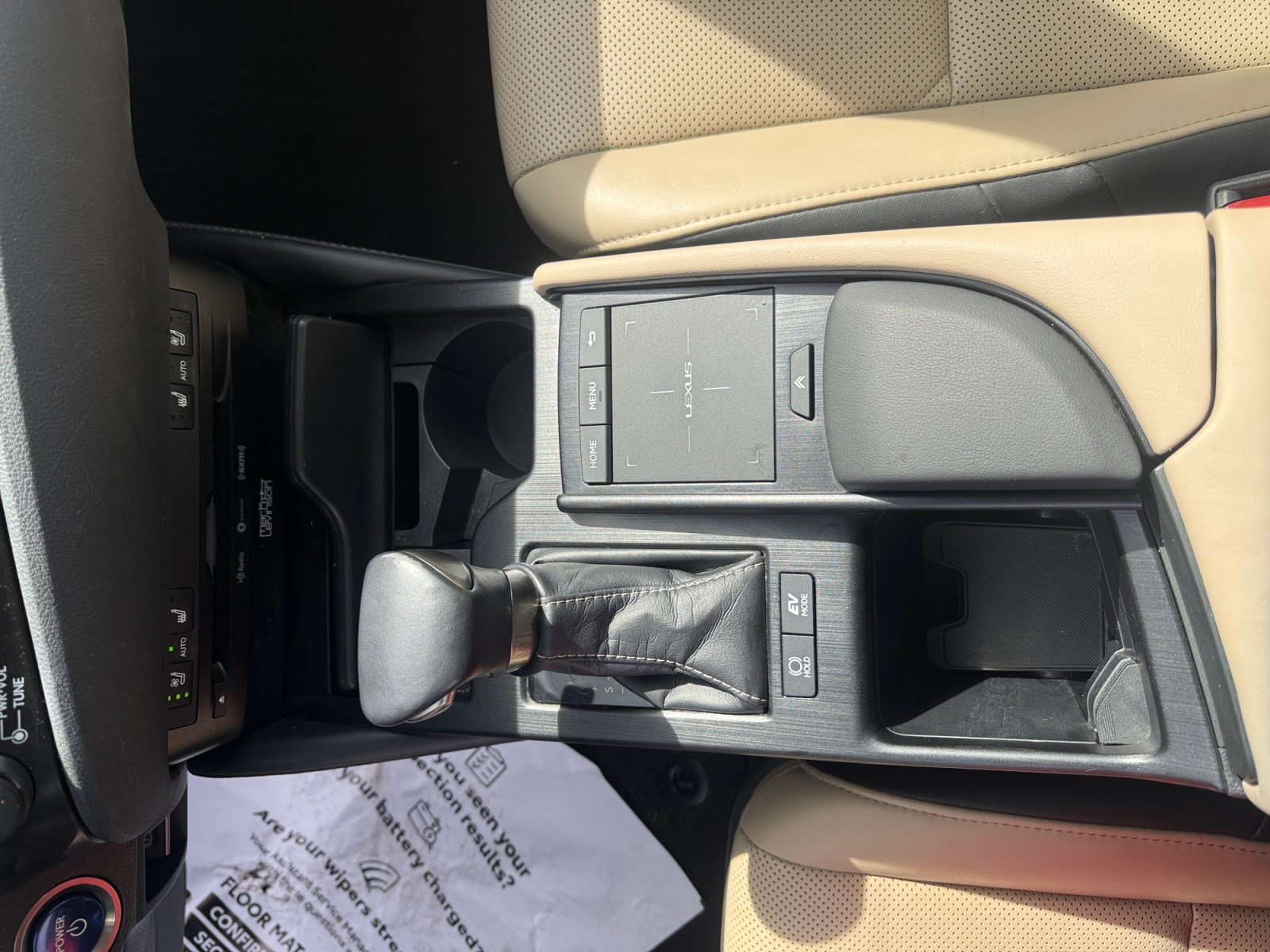 Used 2020 Lexus ES 300h w/ Premium Package FWD image 15