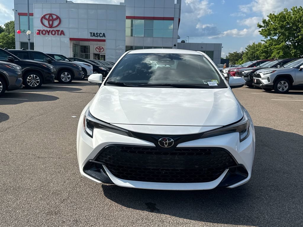 Used 2023 Toyota Corolla SE FWD image 2