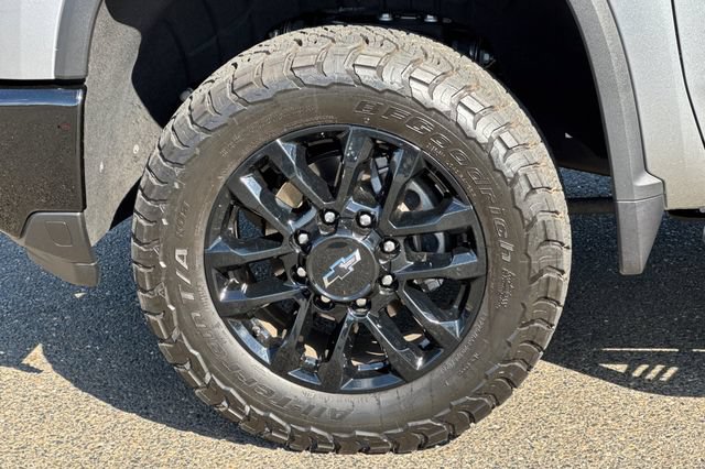 Used 2025 Chevrolet Silverado 2500 LT w/ Trail Boss Package AWD/4WD image 46