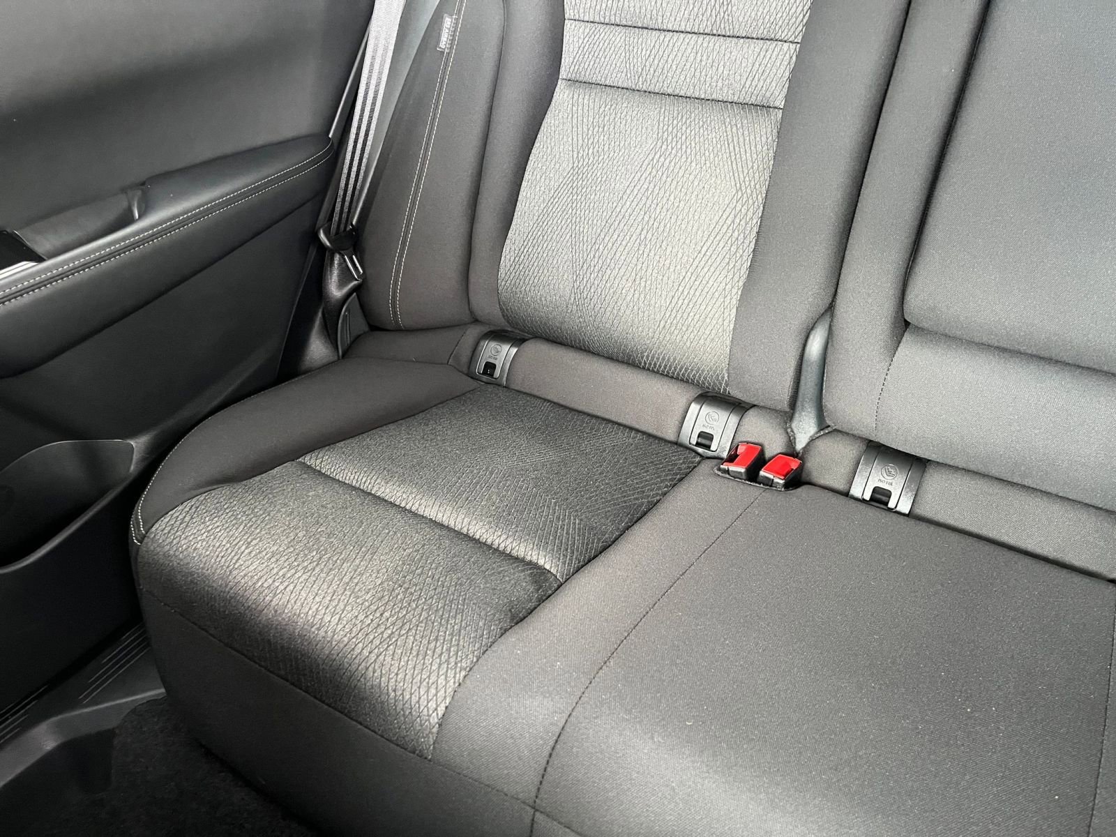 Used 2025 Nissan Rogue SV FWD image 41