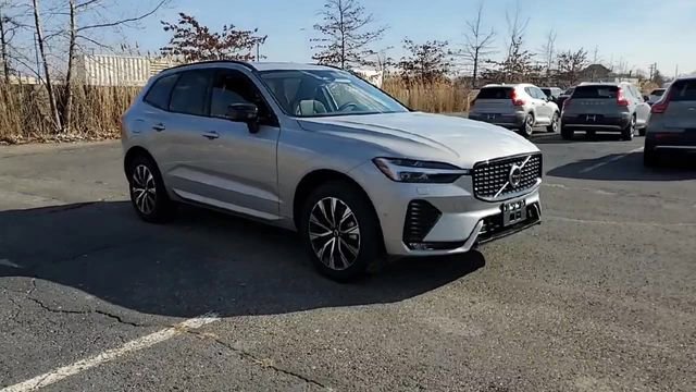 Used 2025 Volvo XC60 B5 Plus image 2