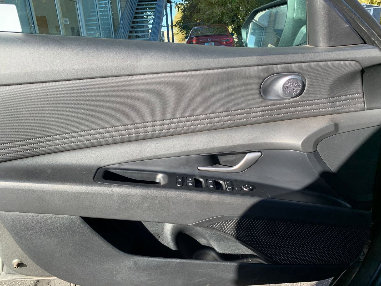 Used 2025 Hyundai Elantra SEL image 20