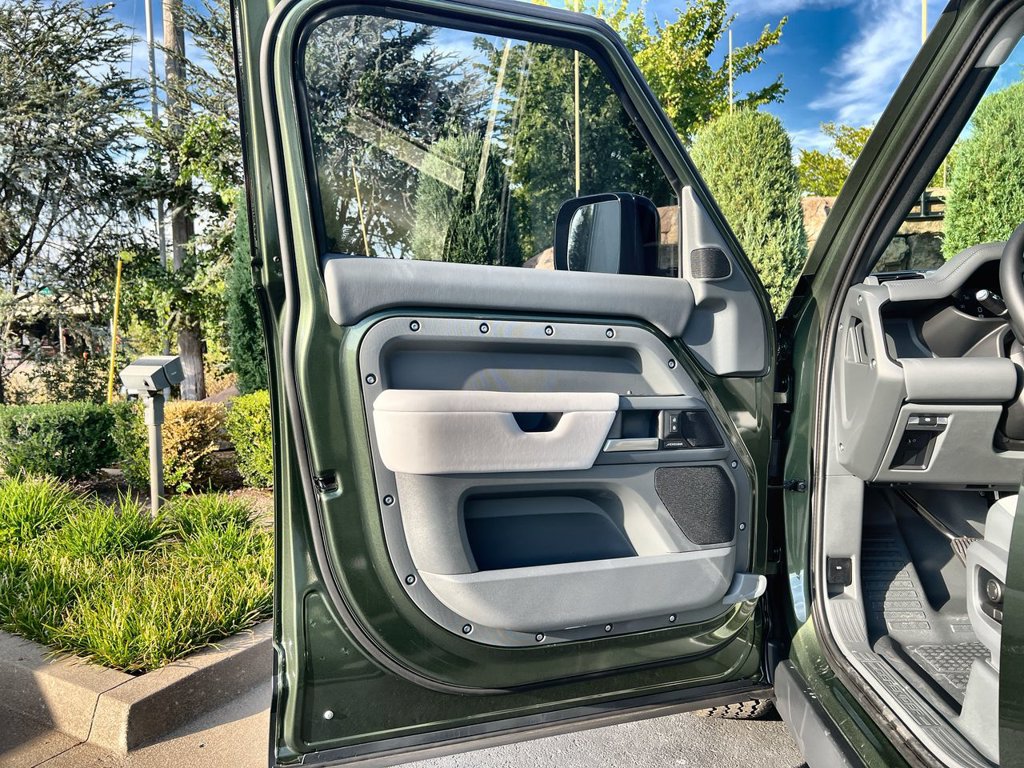 New 2026 Land Rover Defender 110 S AWD/4WD image 17