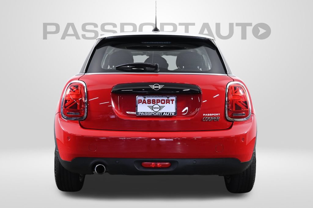 Used 2021 MINI Cooper 4-Door Hardtop w/ 6.5" Touchscreen Package FWD image 6