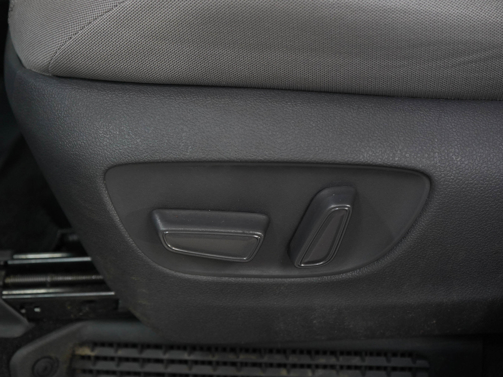 Used 2021 Toyota Sienna LE AWD/4WD image 23
