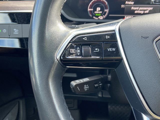Used 2022 Audi e-tron Premium w/ Convenience Plus Package image 14