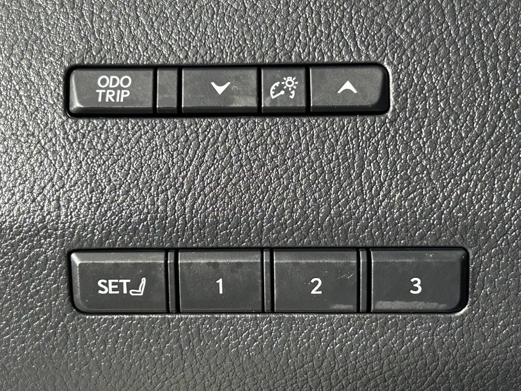 Used 2024 Lexus GX 550 w/ Accessory Package (Z1) AWD/4WD image 34