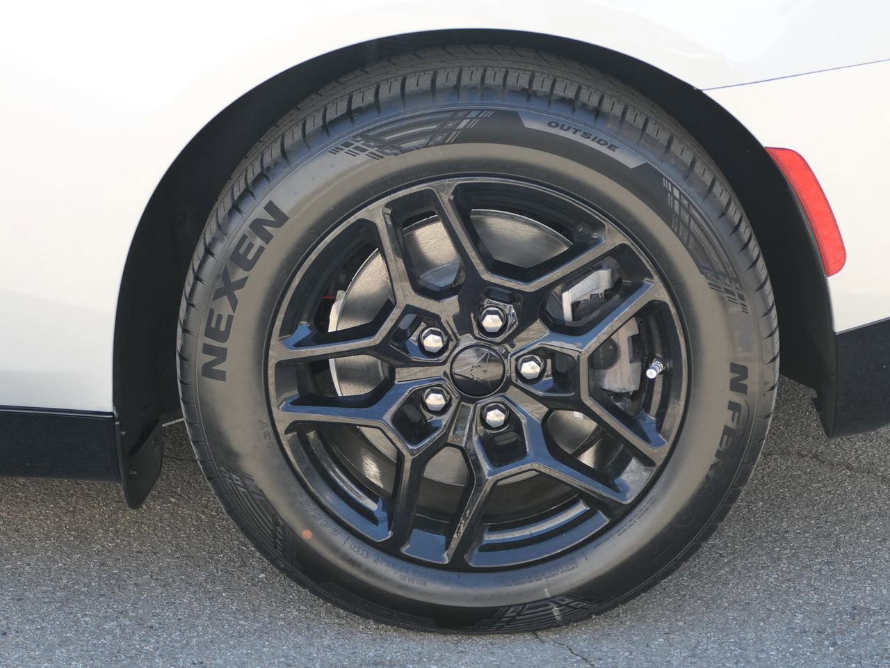 Used 2025 Dodge Charger R/T w/ Quick Order Package 25M R/T image 9