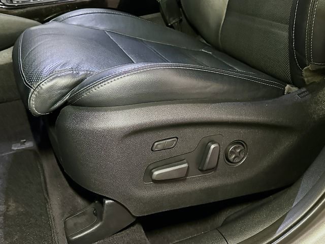 Used 2019 Kia Sorento SX image 16