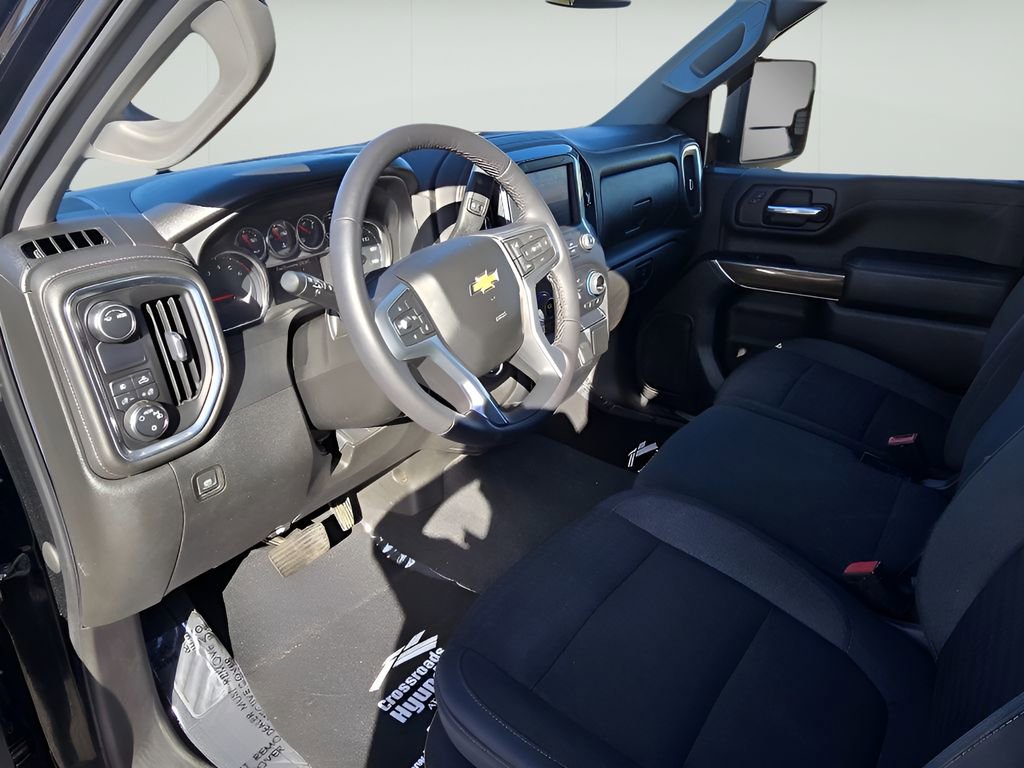 Used 2022 Chevrolet Silverado 2500 LT w/ Convenience Package image 24