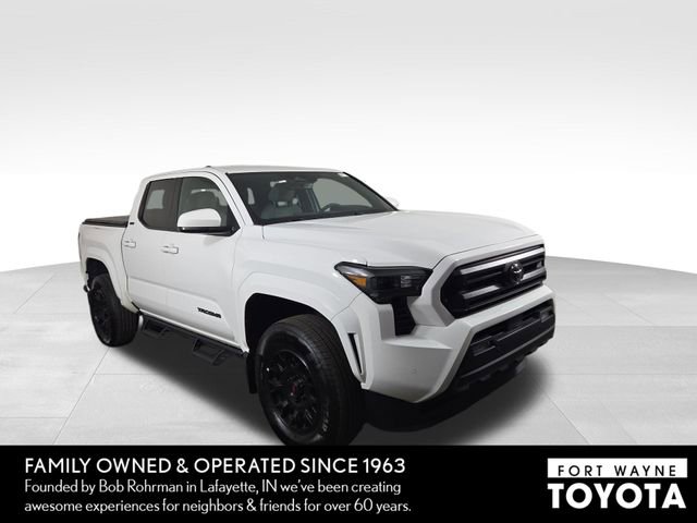 Used 2025 Toyota Tacoma SR5 AWD/4WD image 4