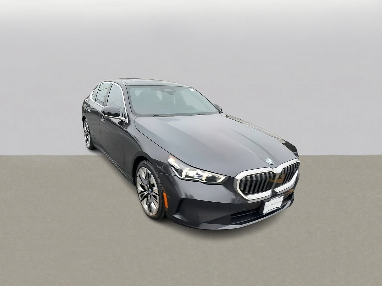 Used 2026 BMW i5 eDrive40 w/ Premium Package AWD/4WD image 2