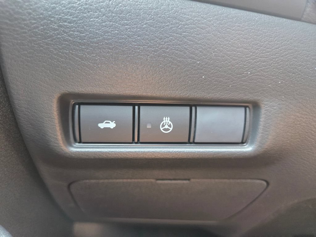 Used 2026 Nissan Sentra SV w/ SV Convenience Package FWD image 12