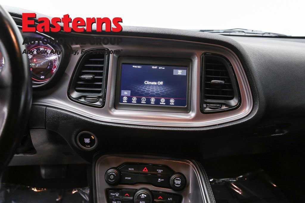 Used 2023 Dodge Challenger SXT image 12